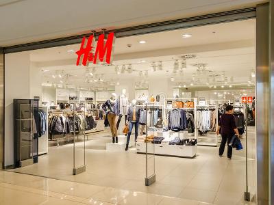 H&M рассказал о не распроданной одежде на $4 млрд