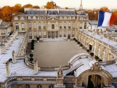 Emmanuel Macron receives PMs of Czech Republic and Slovakia