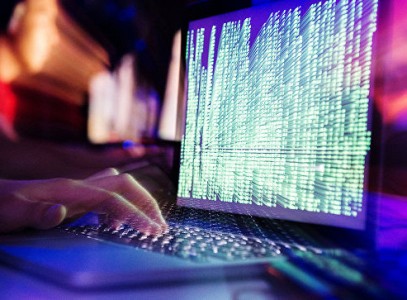 В Израиле суд признал 18-летнего хакера виновным в телефонном терроризме