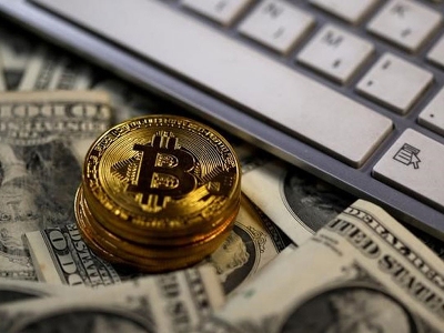 Стоимость биткоина держится выше отметки в шесть тысяч долларов