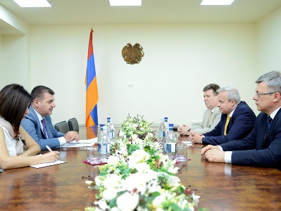 «Հարավկովկասյան երկաթուղիներ»-ի մուլտիմոդալ բեռնափոխադրումների ծավալները զգալի աճել են. նախարար