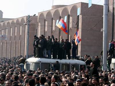 New finding in 1 March 2008 case, search is declared for ex-defense minister