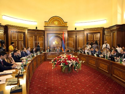 Եթե ճանապարհային խախտումն արել է Ա-ն, բայց ներվի Բ-ին, դա արդարացի չէ. Փաշինյանը համաձայնեց դատախազի հետ
