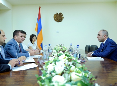 Աշոտ Հակոբյանն ընդունել է ԱՀ էկոնոմիկայի և արտադրական ենթակառուցվածքների նախարարին