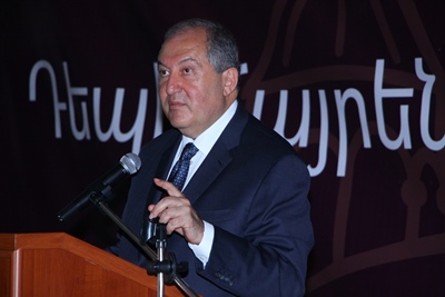 President Sarkissian meets with participants of Pan-Armenian Youth Gathering