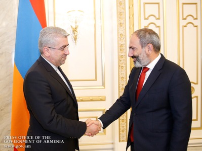 Rouhani invites Pashinyan to visit Iran