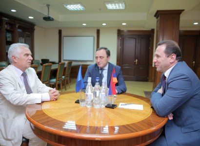 Armenian Defense Minister and EU representative discuss cooperation