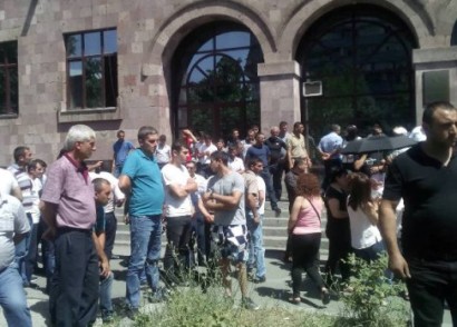 Կարբիի բնակիչ Գուրգեն Նազարեթյանի խափանման միջոցը փոխվել է 1 միլիոն դրամ գրավով. պաշտպան