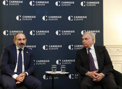 Armenian PM meets Carnegie Europe Center experts and EU officials