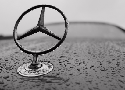 Mercedes запустит сервис самоуправляемых авто уже через год