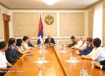Բակո Սահակյանն ընդունել է Արցախի ժողովրդավարական կուսակցության անդամներին