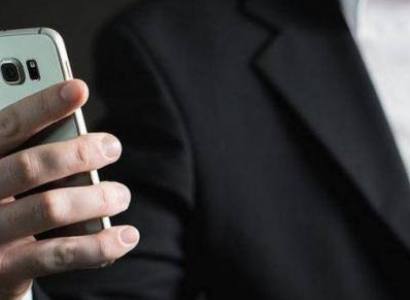 Ученые разрабатывают одежду, способную заряжать телефон