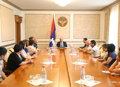 Բակո Սահակյանն հանդիպել է Արցախի հանրապետական կուսակցության ղեկավար կազմի հետ