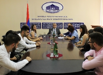 Մասիս Մայիլյանը ՀԲԸՄ փորձնակներին ներկայացրել է Արցախի արտաքին քաղաքականության ուղղությունները