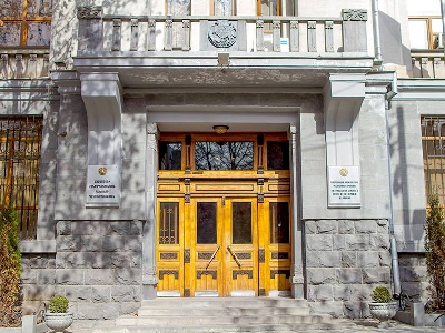 Հանքային ջրերի արդյունահանող տնտեսվարողները մոտ 230 մլն դրամի բնօգտագործման վճարները չեն վճարել. դատախազություն