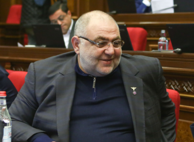 «Ժամանակ». «Քաչալը ճար անող լինի՝ իր գլխին կանի». Սեյրան Սարոյանն իր ոճի մեջ պատասխանել է իրեն դիմած գյուղապետին