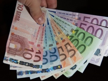Foreigners secretly steal €1,300 in Armenia