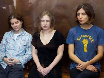 ЕСПЧ обязал Россию заплатить Pussy Riot около €50 тысяч