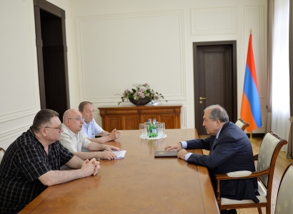 Armenian President holds meeting with scientists, vows support (PHOTOS)