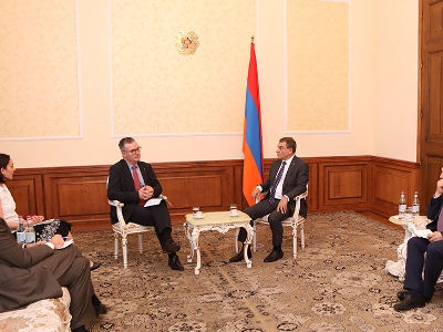 Ara Babloyan receives FRG Bundestag member Albert Weiler