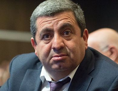 «Հրապարակ». Շմայսի հորեղբոր որդին «օրենքի տառին համապատասխան» դիմել է ՀՀ գլխավոր դատախազին