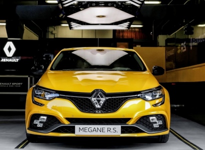Компания Renault представила самый мощный Megane