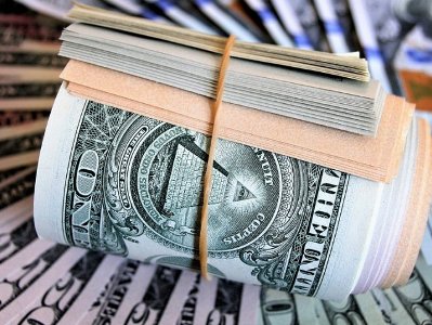 Курс доллара США в России вновь укрепляется