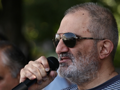 «Կան մութ հարցեր». Ենիգոմշյանը՝ Պավլիկ Մանուկյանի սենսացիոն հայտարարության մասին