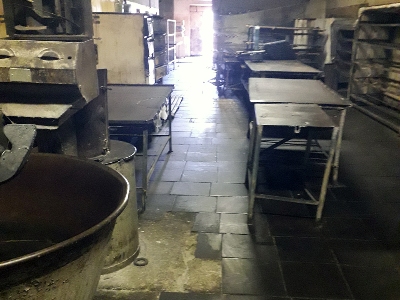 «Խաչաձեւ աղտոտումներ». կասեցվել է ալրային հրուշակեղենի եւ հացի արտադրամասի գործունեությունը