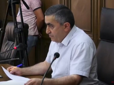 «Խռովելով չի». Ռուստամյանի արձագանքը Դավիթ Հարությունյանի «Չեք ուզում, հանեք» արտահայտությանը