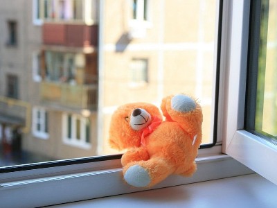 3-year-old Armenian boy falls from window in Russia