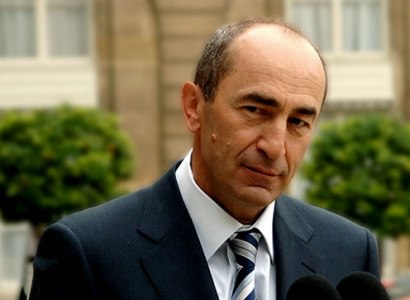 Ես տեղեկություն չունեմ, որ բանակն օգտագործվել է ցուցարարների դեմ. Ռոբերտ Քոչարյան