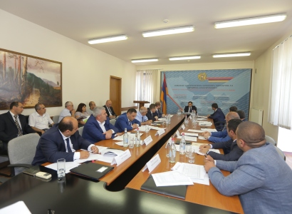 Սուրեն Պապիկյանը մարզպետների հետ աղբահանության եւ հարկերի հավաքագրման հարցեր է քննարկել