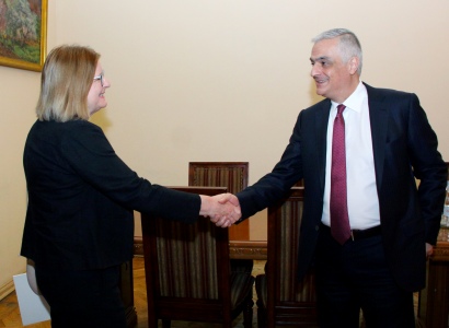 Փոխվարչապետը Միացյալ Թագավորության դեսպանի հետ  քննարկել է  բիզնես կապերը խթանելու հնարավորությունները