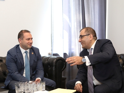 Ara Saghatelyan receives delegation led by Secretary General of Georgian parliament