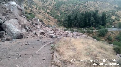 Քարաթափման հետեւանքով Գեղարդի վանք տանող հատվածը դեռ փակ է