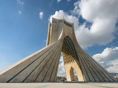 Expert: Iranian authorities might avoid severe economic crisis from US sanctions