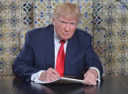 US Senator delivers Trump letter to Putin