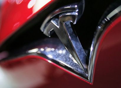 Акции Tesla упали на фоне сообщений о расследовании компании