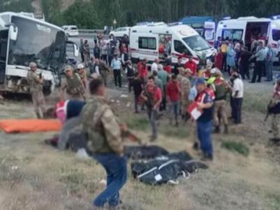В Турции члены партии Эрдогана попали в аварию, есть погибшие