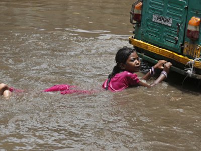 At least 167 killed in India floods
