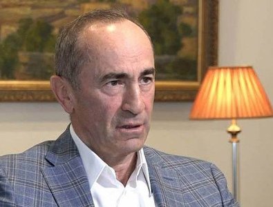 «Հրապարակ». Ռոբերտ Քոչարյանի ընտանիքի բոլոր անդամները լծվել են թիմ հավաքագրելու գործին. Կապվել են Ծառուկյանի հետ