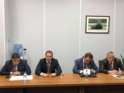 Министр обороны Армении встретился с замдиректора предприятия «Алмаз – Антей»
