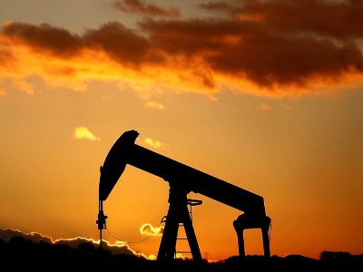 Нефть Brent подорожала до $72,9 на данных о снижении запасов в США