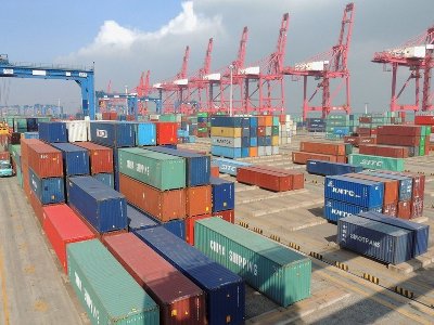 US introduces 25% tariffs on Chinese goods worth $16 billion