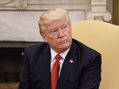 Трамп заявил, что экономика США рухнет, если он  будет подвергнут импичменту