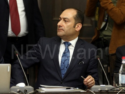 Մենք կքննարկենք սահմանադրական փոփոխությունների նպատակահարմարությունը. Զեյնալյանը՝ վարչապետի մտադրության մասին