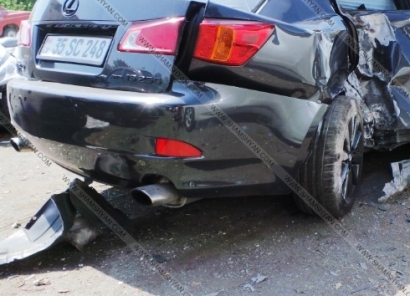 Ի՞նչ կապ ունի վթարված Lexus-ը դանակահարված 25-ամյա երիտասարդի հետ. Արտակարգ դեպք Երեւանում