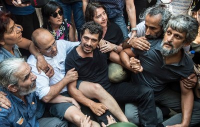 Armenian MP of Turkey does not allow Istanbul police to detain Hrant Dink’s son (PHOTOS)