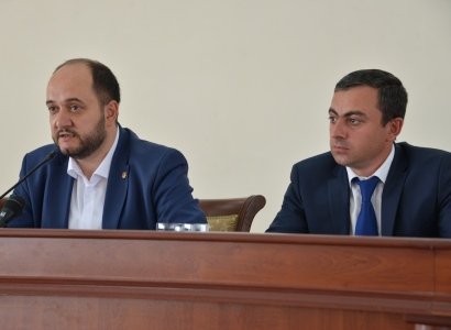 Министр образования обеспокоен сроками сдачи строительных работ школы в Мартуни